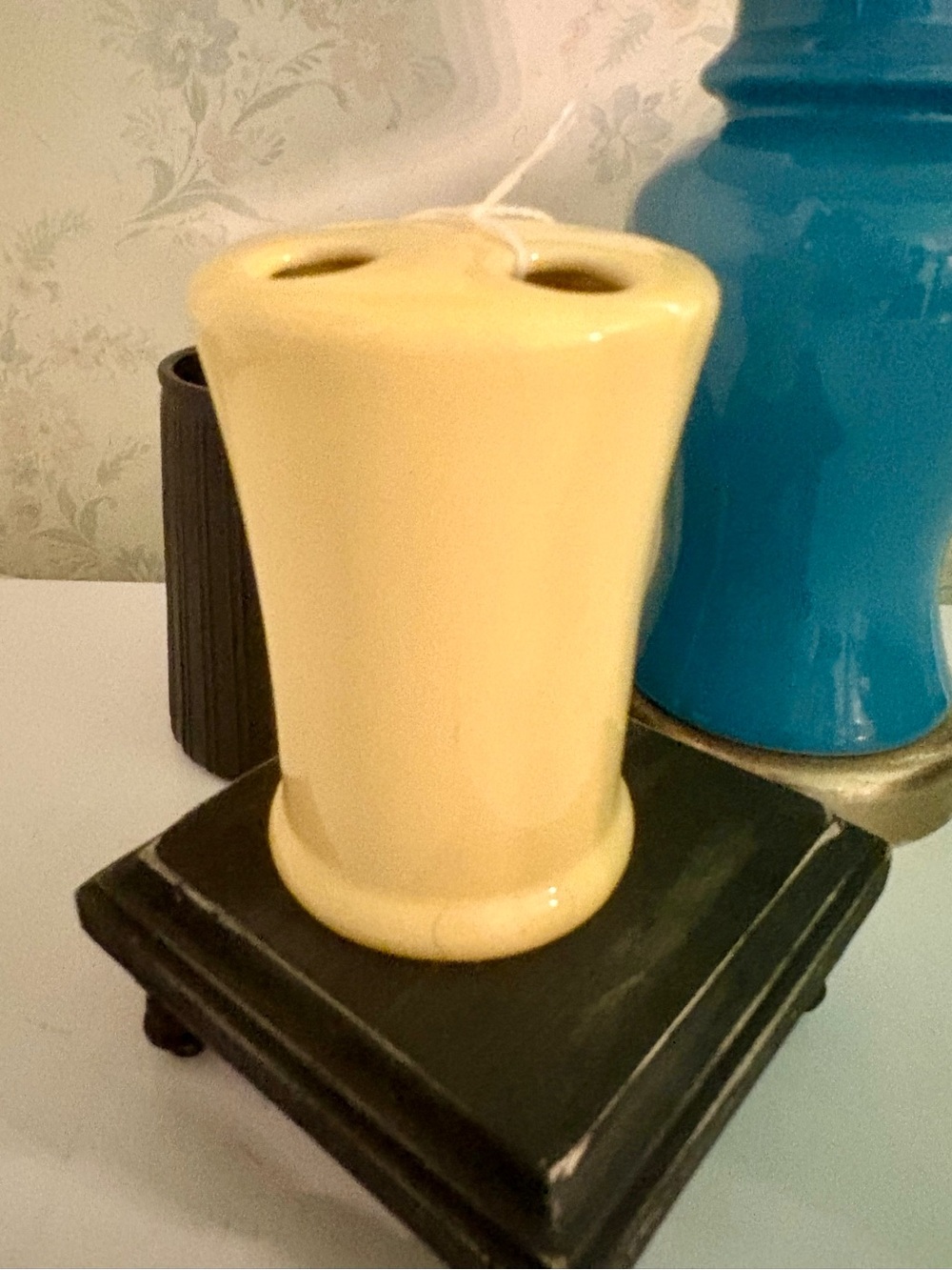Vintage pale Yellow Ceramic Toothbrush Holder/Vase